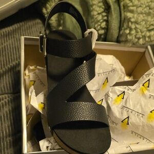 Volatile Women's Black Strappy Sandals